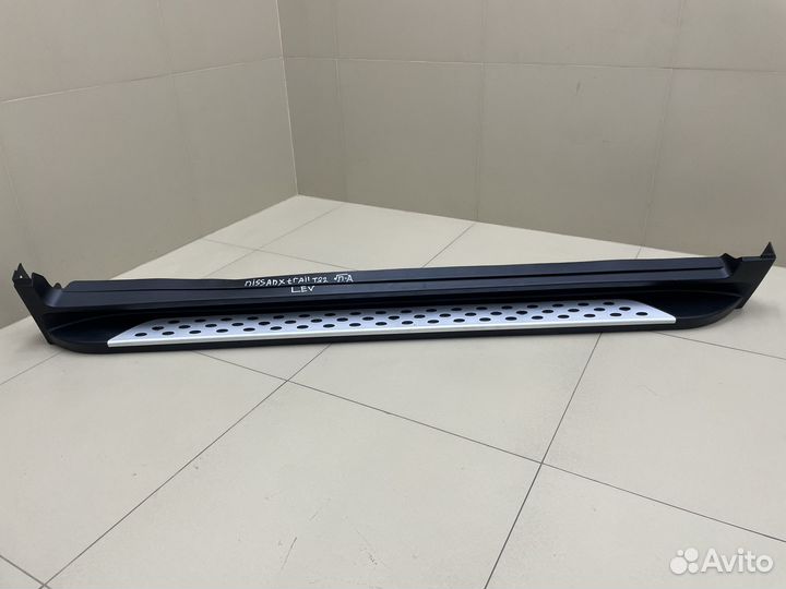 Подножка правая Nissan X-Trail T32