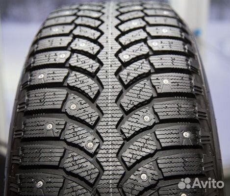 Bridgestone Blizzak Spike-01 245/40 R18 97T