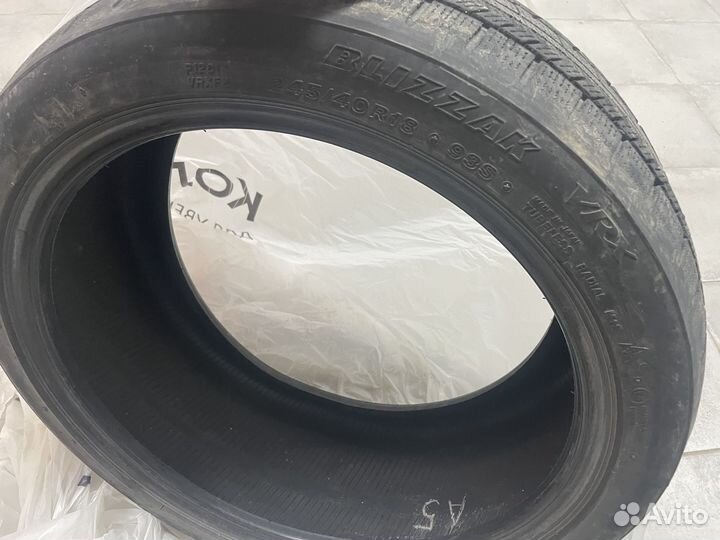 Bridgestone Blizzak VRX 245/40 R18 93S