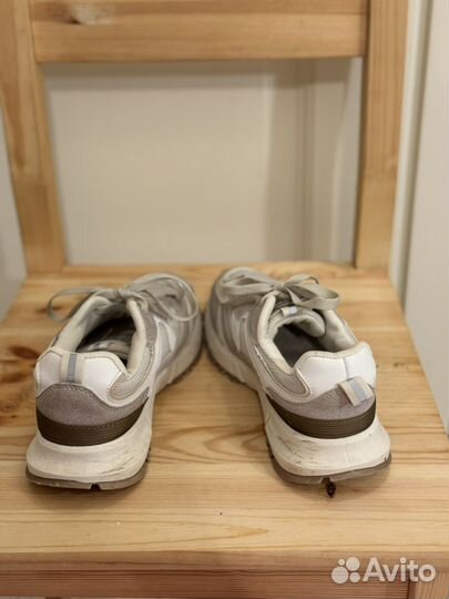 Кроссовки женские 37 размер