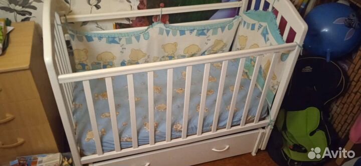 Детская кровать маятник