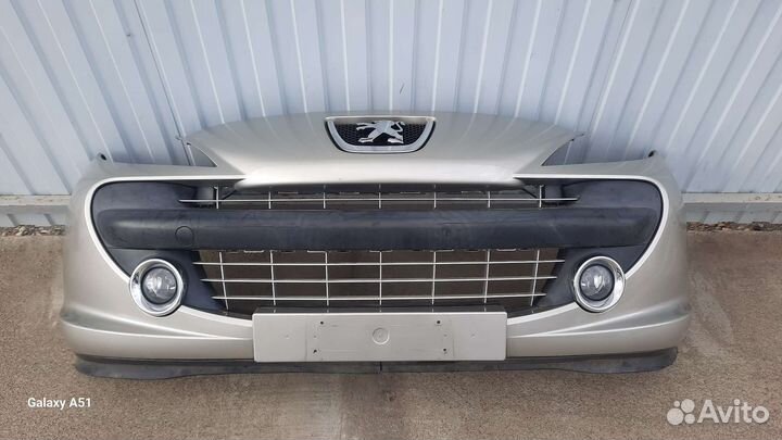 Передний бампер серый Пежо 207