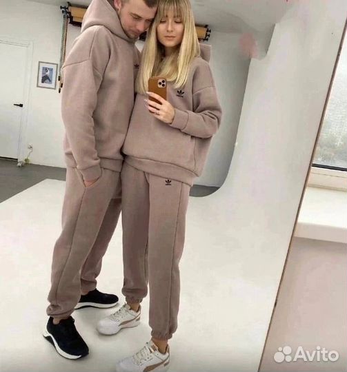 Парные спортивные костюмы