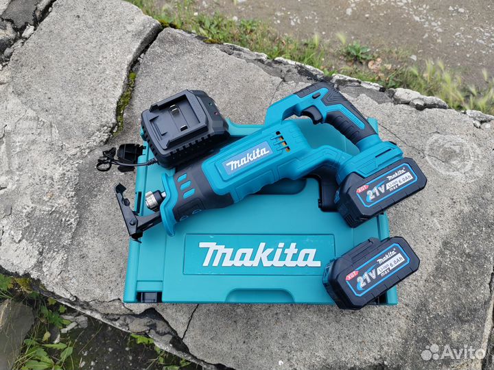 Сабельная пила Makita + АКБ 6Ач 2шт