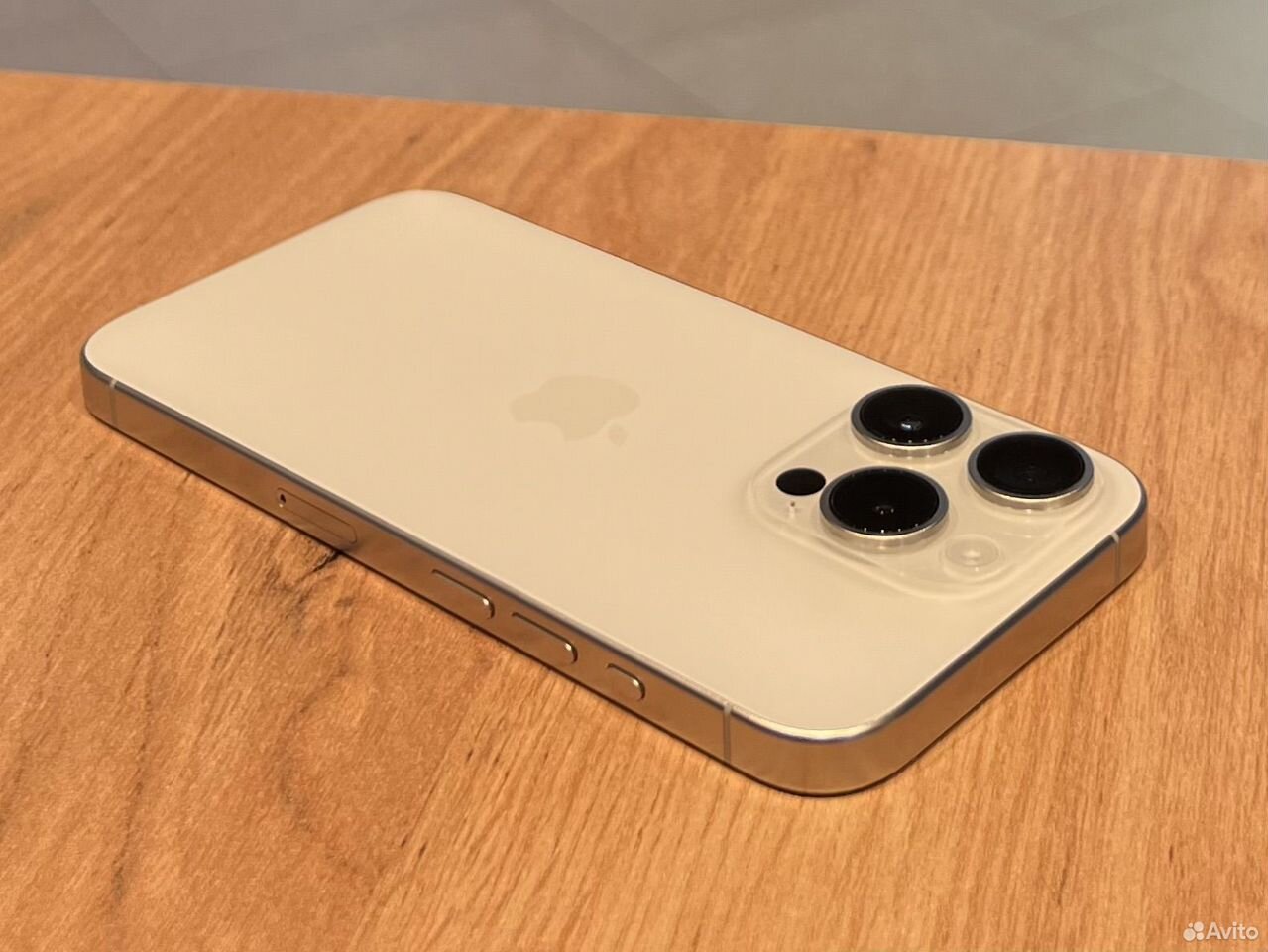 iPhone 15 Pro, 128 ГБ, SIM + eSIM