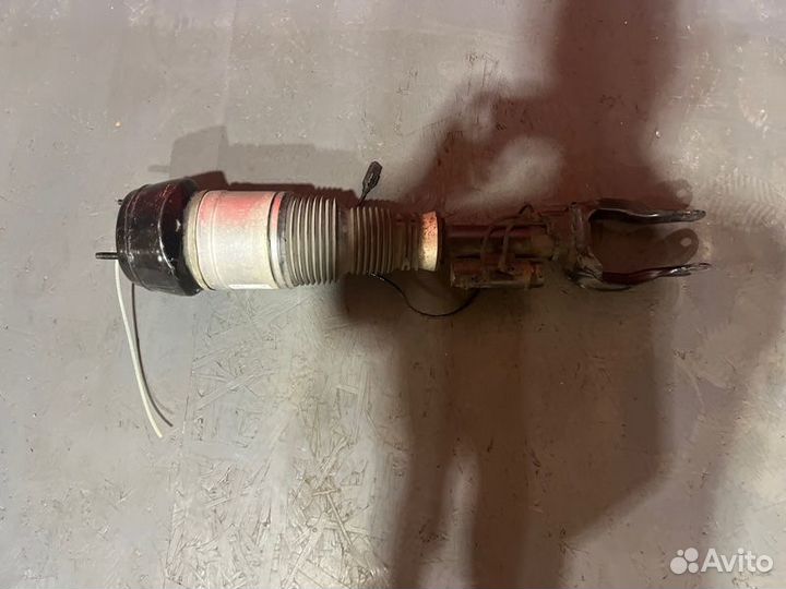 Амортизатор передний левый Mercedes-Benz Gle W166