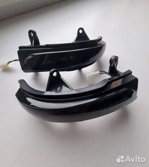 Бегающие поворотники Land Cruiser 200 Prado 150