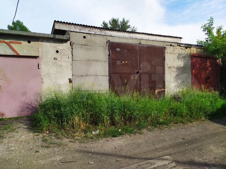 Гараж, > 30 м²