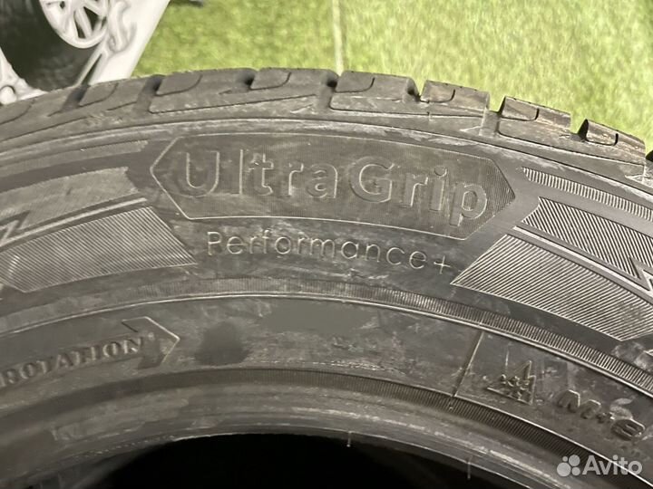 Goodyear UltraGrip Ice 2 225/45 R18 95T