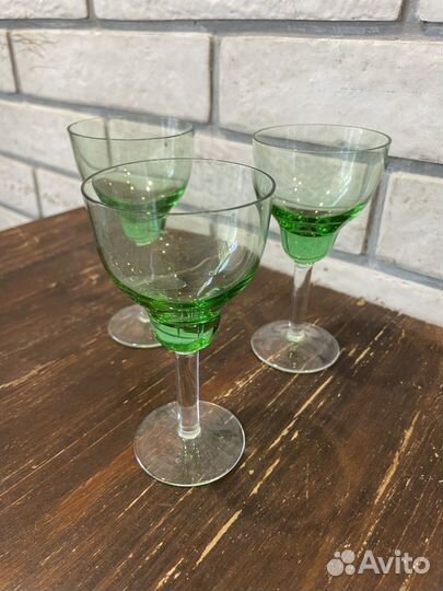 Рюмки зеленое стекло СССР бокалы, 3 шт