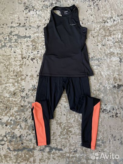 Костюм женский спортивный