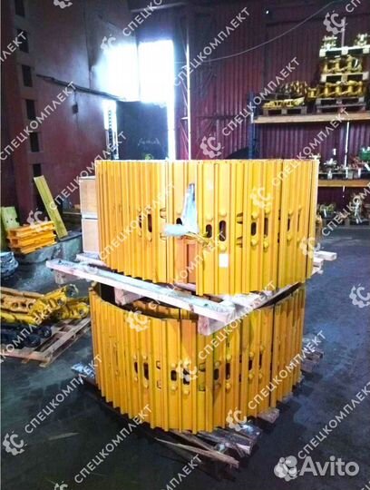 Гусеница в сборе на SD16, 37 звеньев