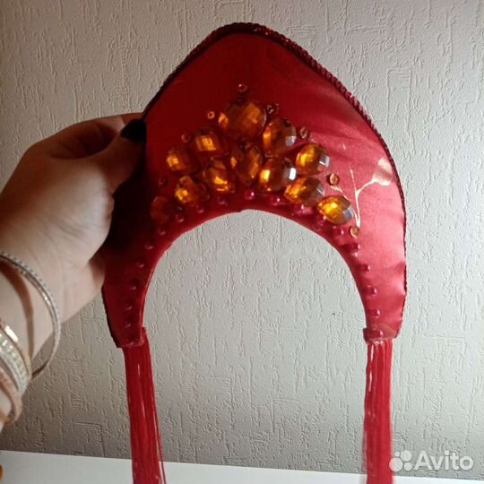 Ободок, кокошник, головной убор