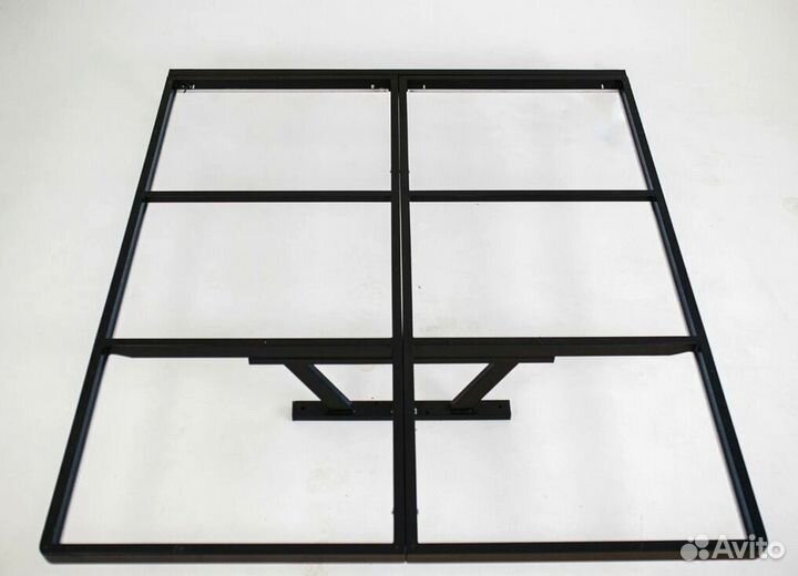 Кровать с парящим эффектом