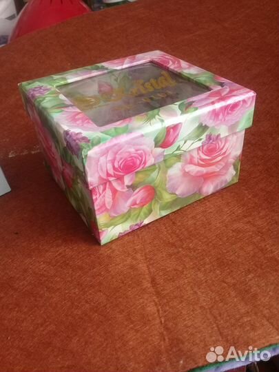 Коробки упаковочные подарочные с окошком