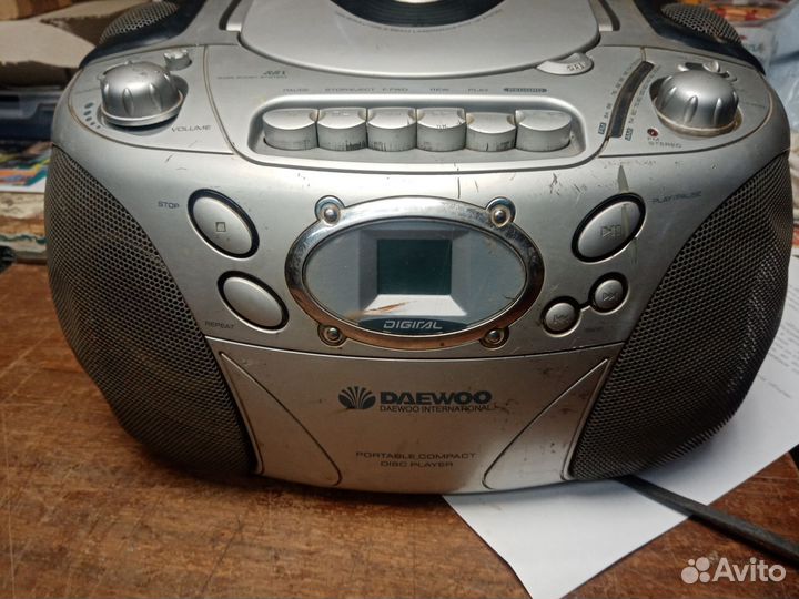 Магнитофон кассетный