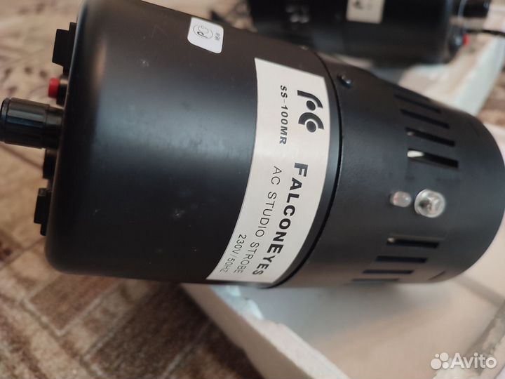 Falcon Eyes (SS-100MR) Студийная вспышка Falcon SS