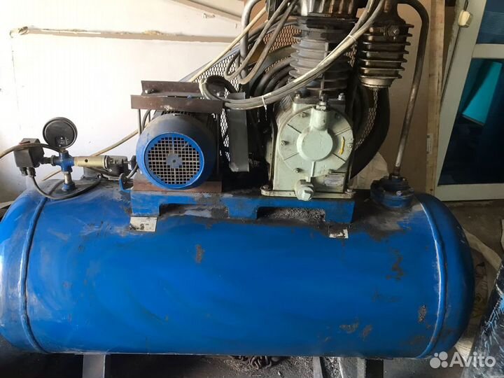 Воздушный компрессор