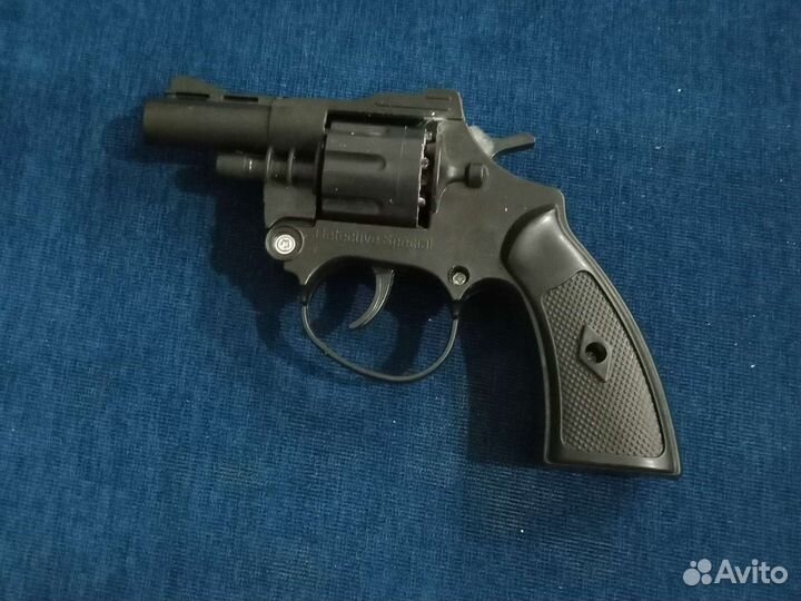 Пистолет пистоновый