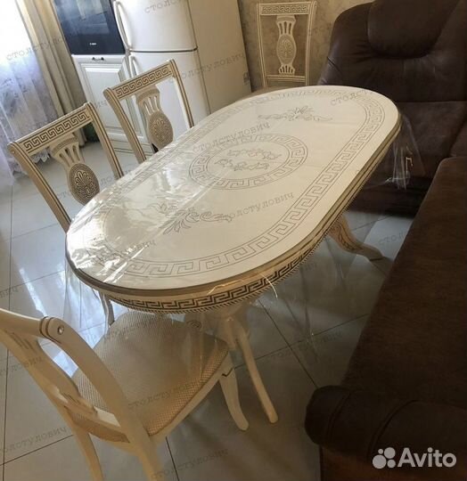 Столы и стулья