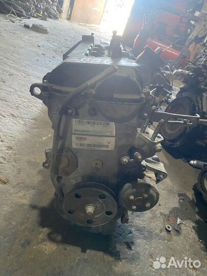 Двигатель SMART Forfour MP290010 CL A 13240 4