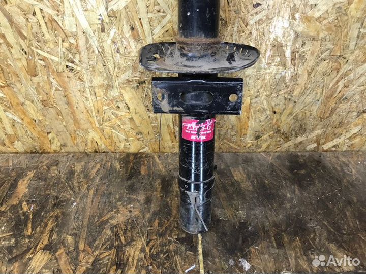 Стойка подвески передняя Volkswagen Polo седан 1.6