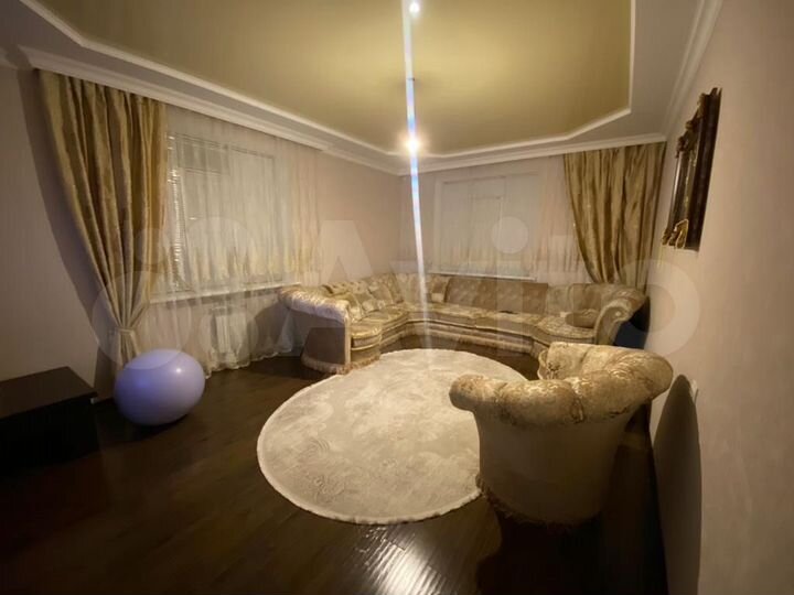 3-к. квартира, 110 м², 4/6 эт.