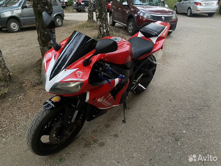 Продам yamaha YZF R1
