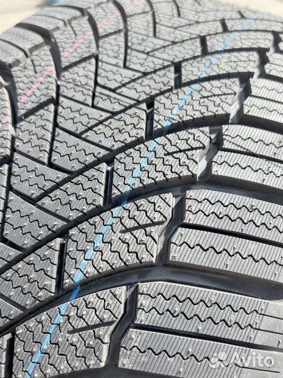 iLink SnowGripper I 255/40 R20 123T