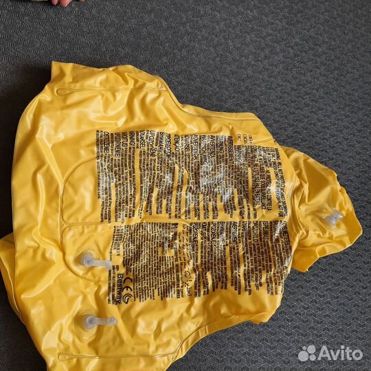 Надувной жилет жёлтый b размер