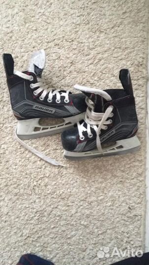 Коньки хоккейные