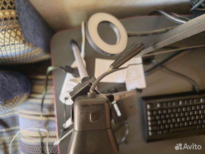 Logitech streamcam со штативом
