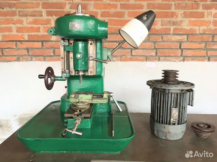 Сверлильно - фрезерный станок