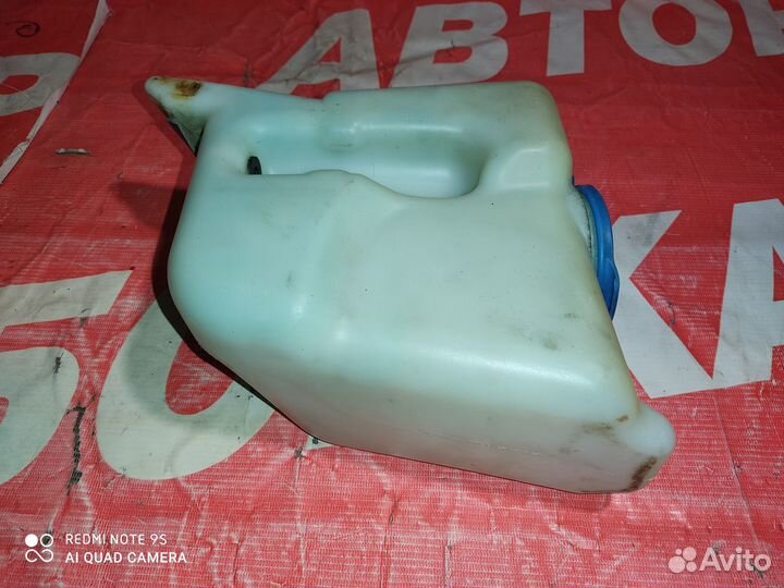 Бачок омывателя Шкода Фелиция