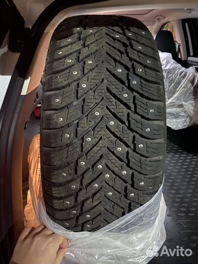 Nokian Tyres Hakkapeliitta 10 235/55 R17