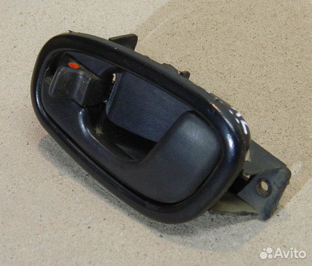 Ручка двери зад. левой внутренняя Chevrolet Lanos