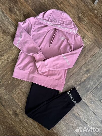 Спортивный костюм женский EA7