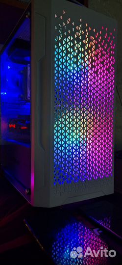 Игровой корпус для пк белый