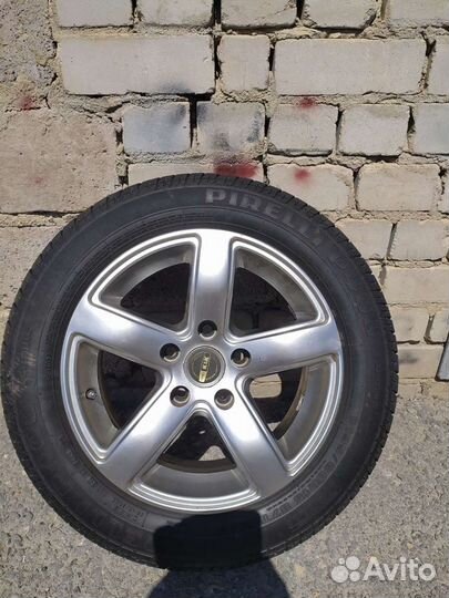 Pirelli P400 Touring 195/65 R15