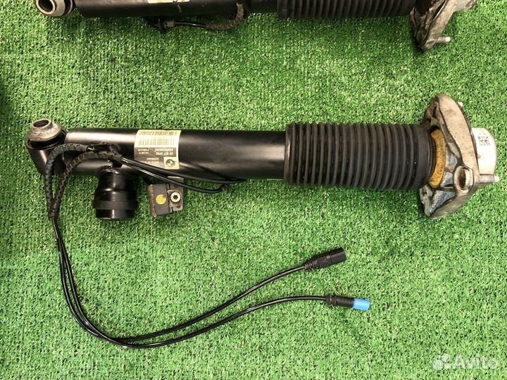 Стойки задние на BMW F16