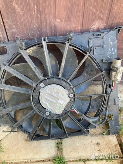 Кожух вентилятора с вентилятором BMW 5 кузов G30