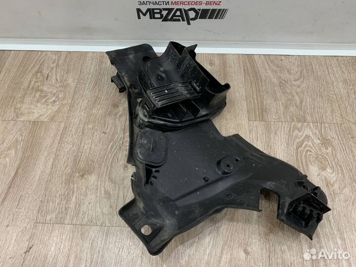 Водосток передний правый Mercedes W222