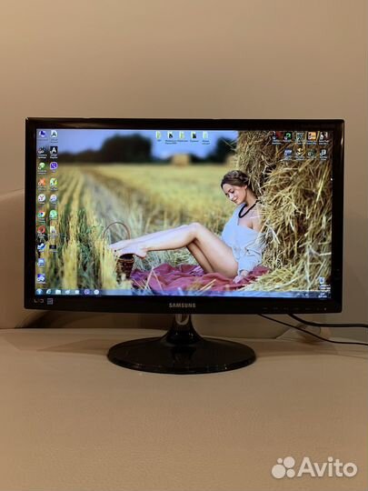 Монитор Samsung 23 диагональ