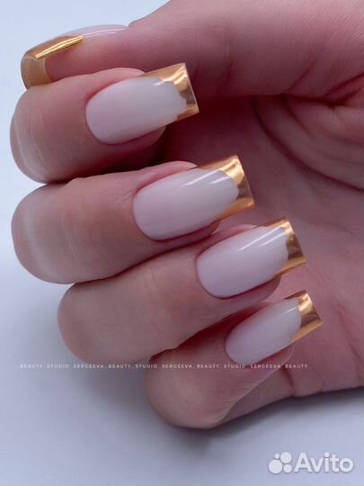 Маникюр с покрытием гель-лаком