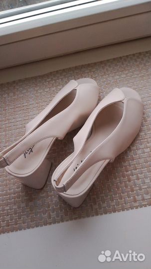 Туфли босоножки новые женские 38.5