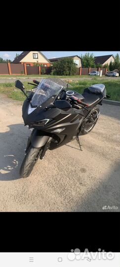 Электромотоцикл Yamaha R3