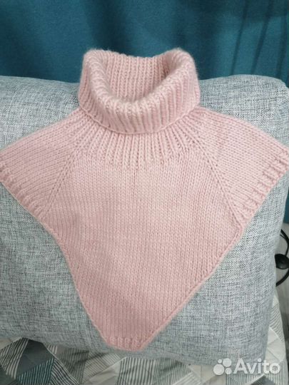 Манишка и шапка женская