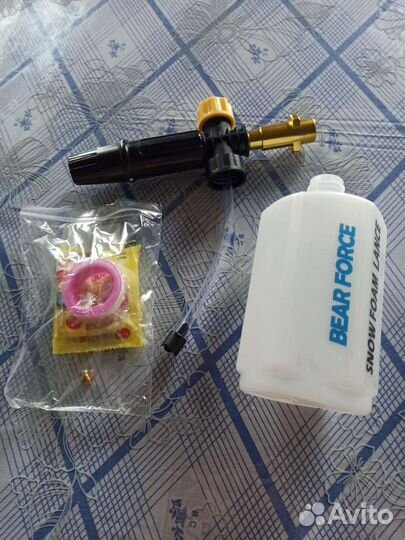 Автомобильная пенная насадка для мытья автомобиля