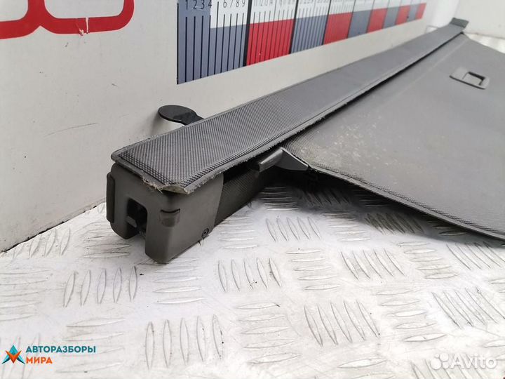 Шторка багажника Volkswagen Touareg 2005