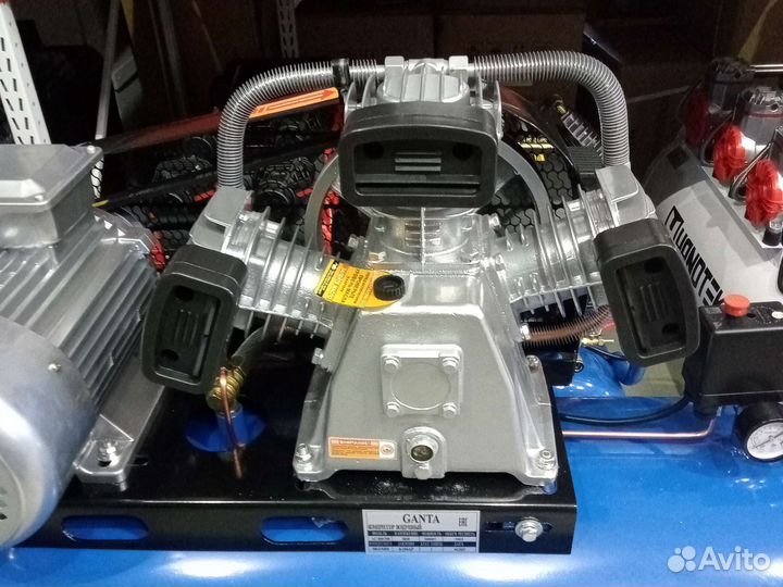 Воздушный компрессор 800/200